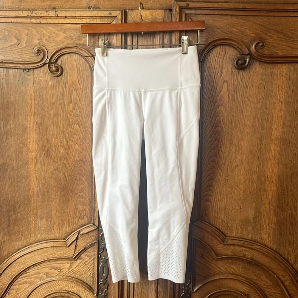 Lululemon Athletica Anew White Perforated Laser Cut Crop Legging Pants
